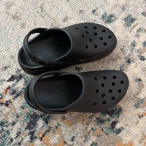 CROCS Black Classic Clogs